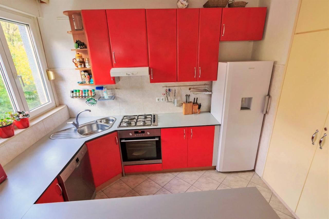 Apartment Anita Omis Bagian luar foto