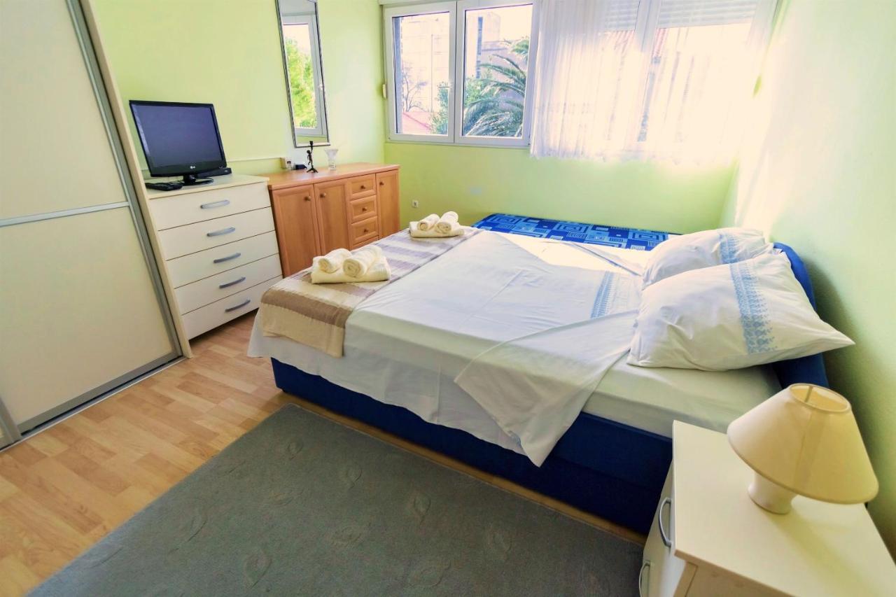 Apartment Anita Omis Bagian luar foto
