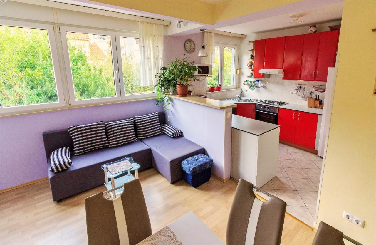Apartment Anita Omis Bagian luar foto