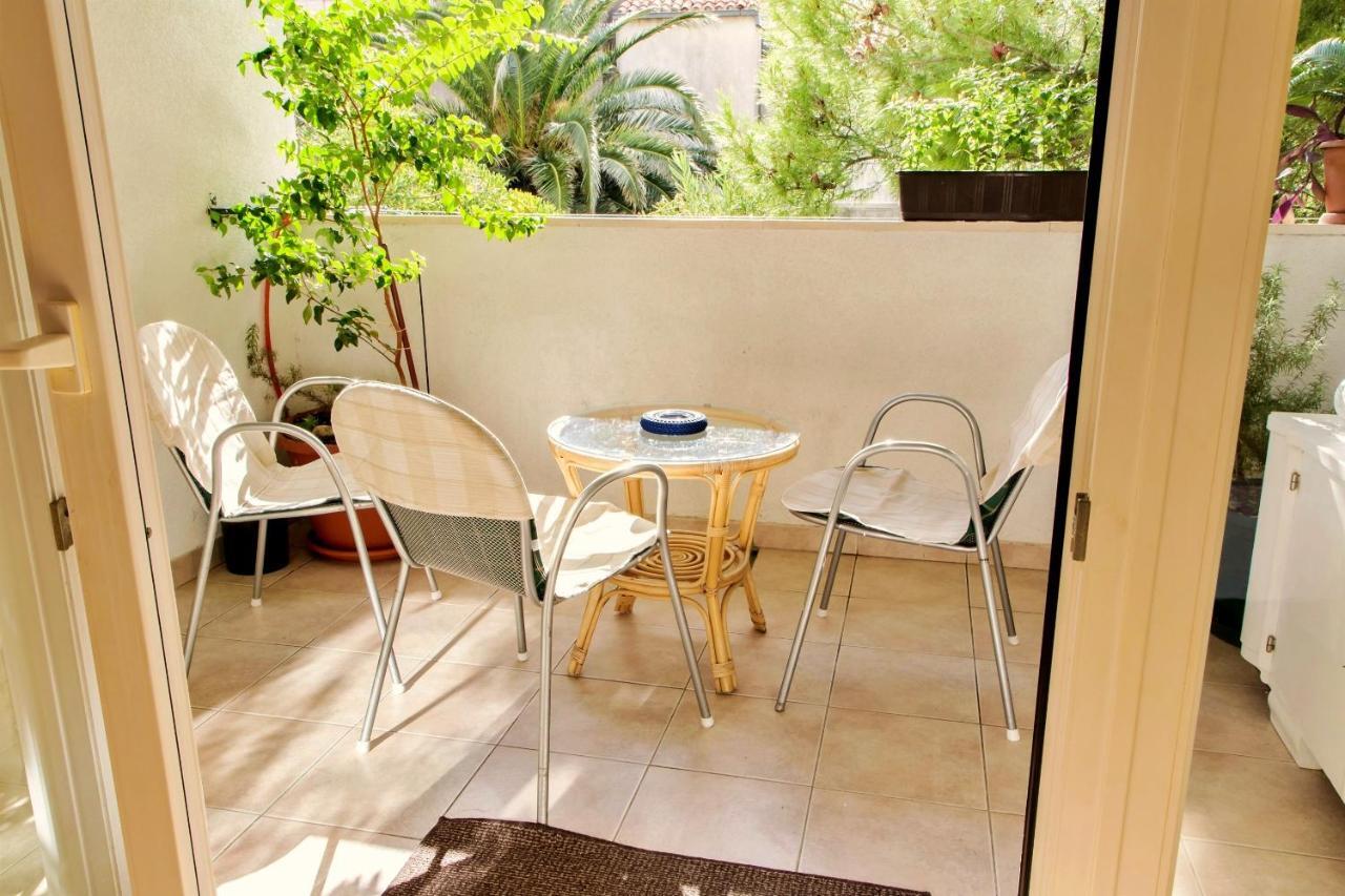 Apartment Anita Omis Bagian luar foto